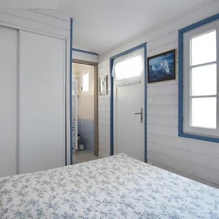 Дом отдыха Maison La Couarde-sur-mer, 6 Pieces, 6 Personnes - Fr-1-258-3 *