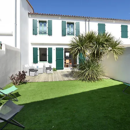 Дом отдыха Maison La Couarde-sur-mer, 6 Pieces, 6 Personnes - Fr-1-258-3 *